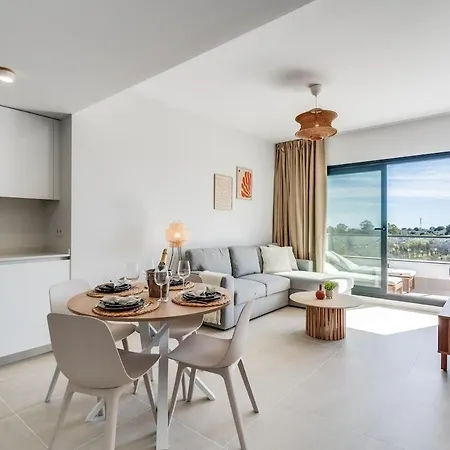 Casa Aranya アパート エステポナ